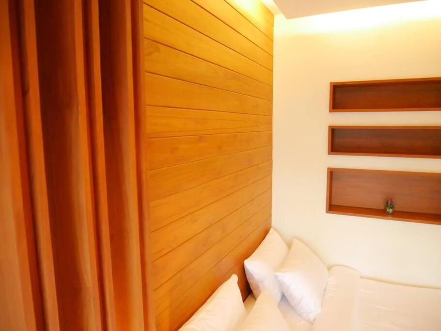 #3bed #4bath Close To Unity School And Airport *