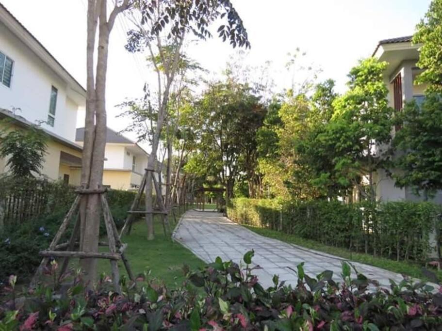 #3bed #4bath Close To Unity School And Airport *